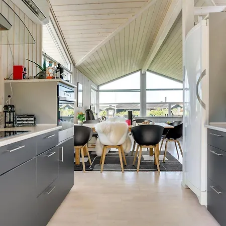 Marjanna - 350m From The Sea By Interhome